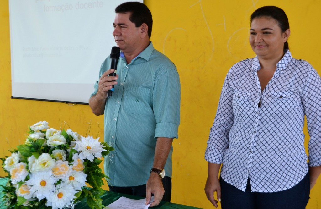 Prefeito-Alan-Linhares-e-Secretária-de-Educação