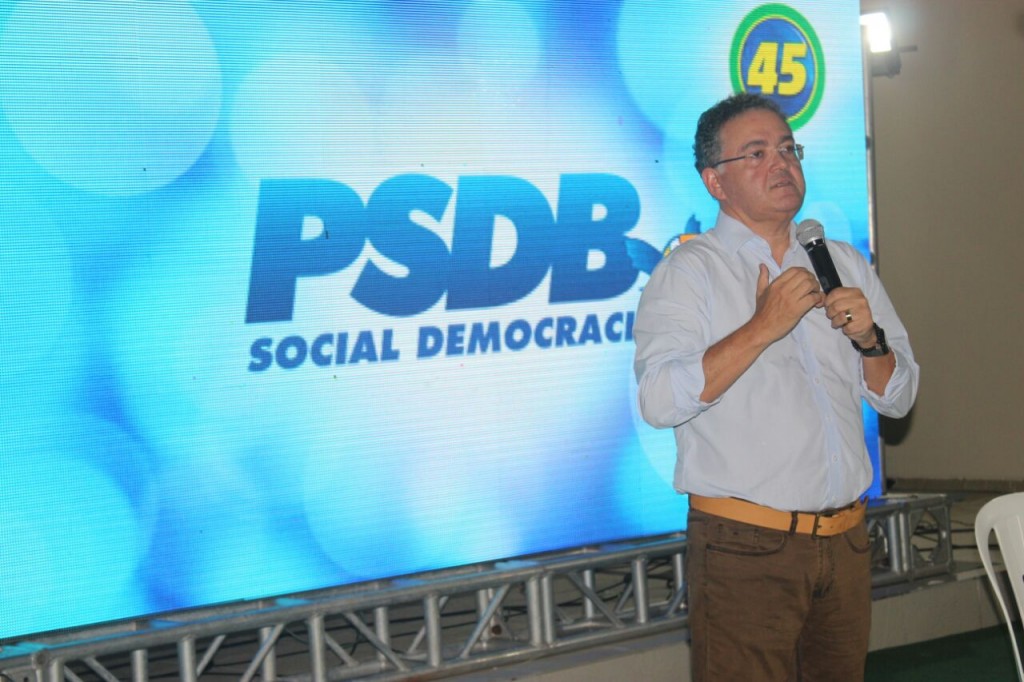 Senador afirmou "aos agoureiros" que será candidato ao governo do Maranhão