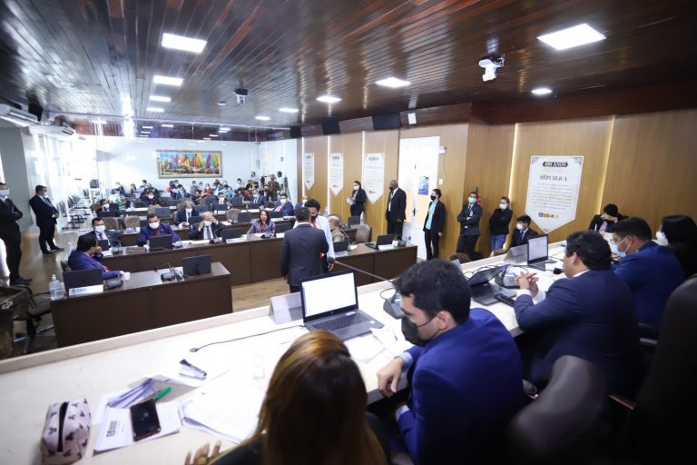 Câmara de São Luís aprova LDO com 12 das 25 emendas