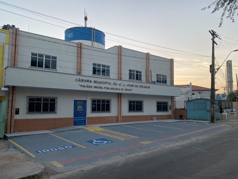Adaptações facilitam acesso de idosos e deficientes na Câmara de São José de Ribamar
