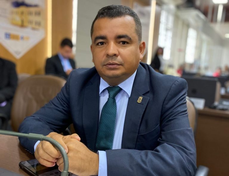 Vice-líder do governo anuncia apoio a Paulo Victor na disputa pela presidência da Câmara de São Luís