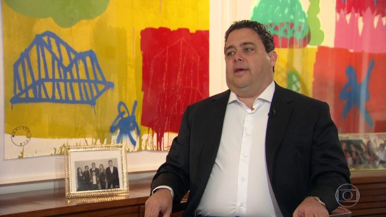 Após defender voto eletrônico, Felipe Santa Cruz apoia eleições na OAB sem urnas eletrônicas