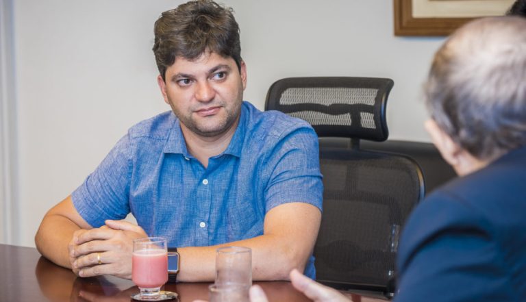 MP investiga suspeita de esquema entre Nagib e alvo do Gaeco em contrato de R$ 4,6 milhões
