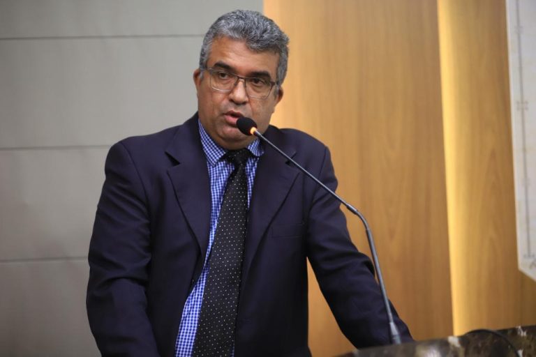 ‘Prefeito queria ser tratado como politico de estimação’, diz Marcial Lima ao justificar saída da liderança de governo