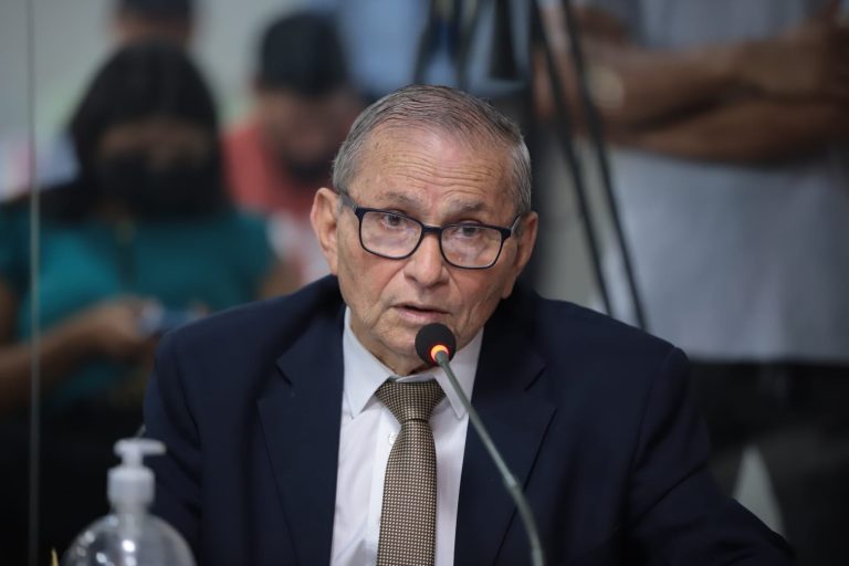 Câmara torna obrigatória placa com informações contra exploração sexual infantil em São Luís