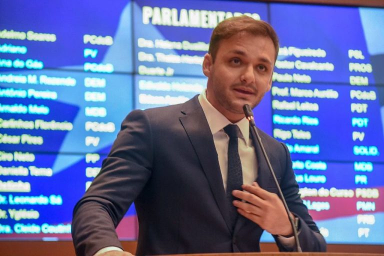Após decisão judicial, ‘Felipe dos Pneus’ volta ao comando da Prefeitura de Santa Inês