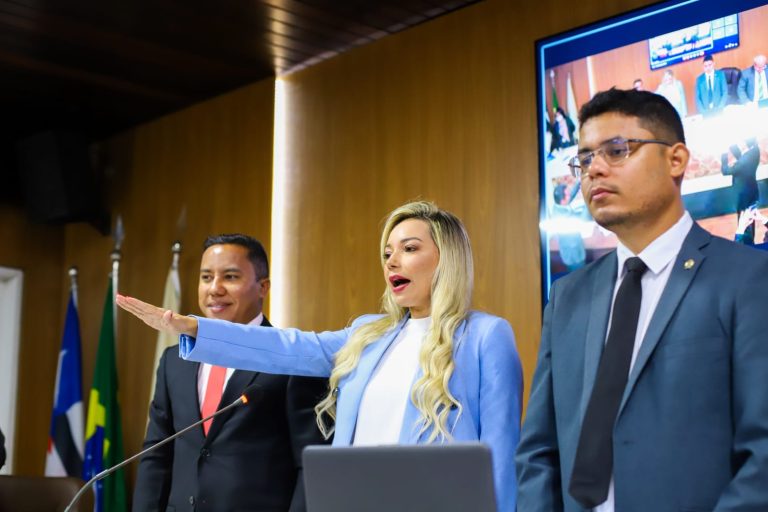 Posse de Rejanny Braga transforma a Câmara de São Luís na ‘Casa das Sete Mulheres’