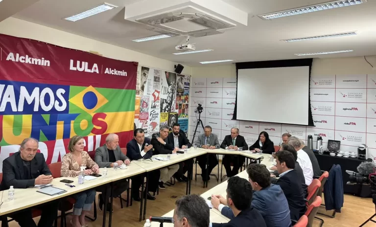 Líderes do MDB de 11 estados declaram apoio a Lula já no primeiro turno