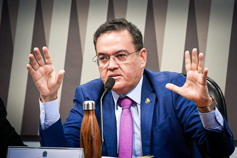 ‘Pobreza do Maranhão se traduz em políticos medíocres’, diz Roberto Rocha após derrota