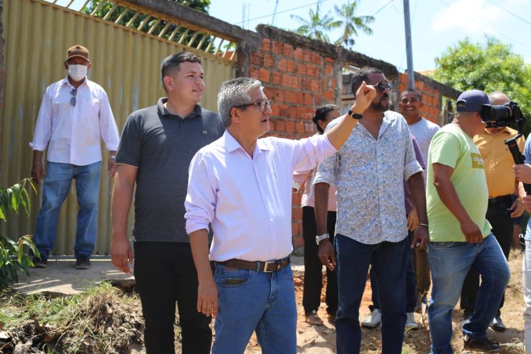 Raposa: Eudes Barros emociona população ao anunciar asfaltamento de 13 ruas esquecidas por outras gestões