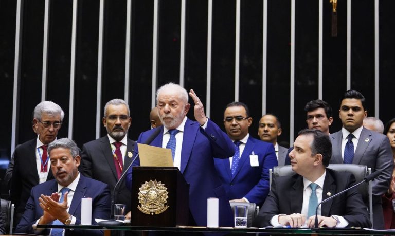 Lula diz que direitos da população, democracia e soberania serão pilares