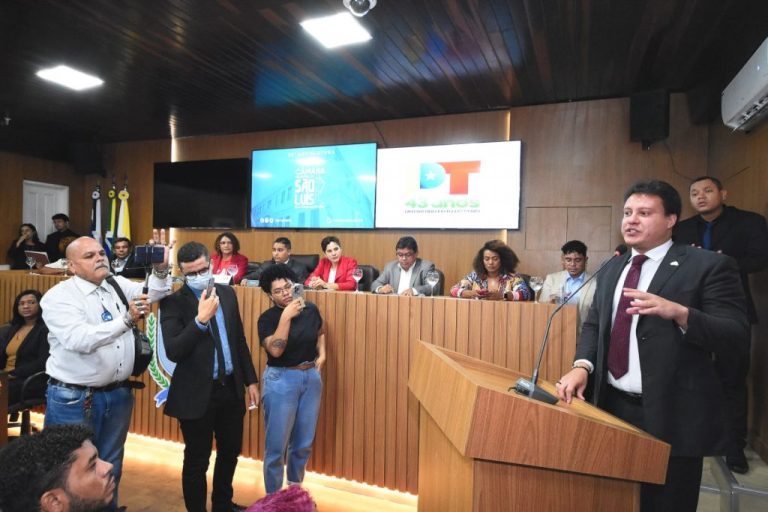 Felipe Camarão nega pré-candidatura a prefeito, mas sonha em governar São Luís