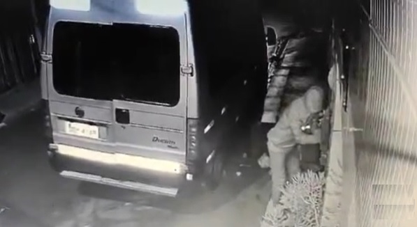 Vídeo: bandidos são flagrados tentando invadir casa de vereadora em São Luís
