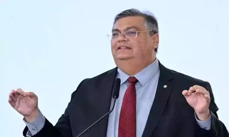 ‘É canalhice’, diz Flávio Dino sobre tentativa de ligar PT ao PCC
