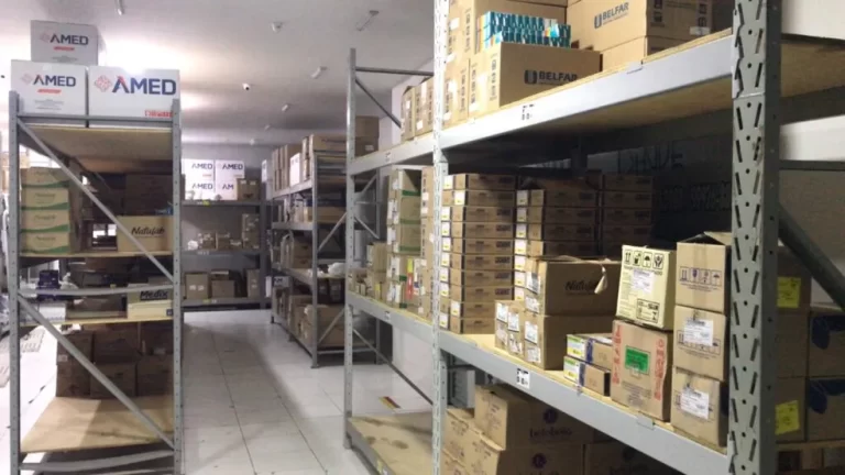 Distribuidoras de medicamentos são investigadas por suspeita de superfaturamento de produtos