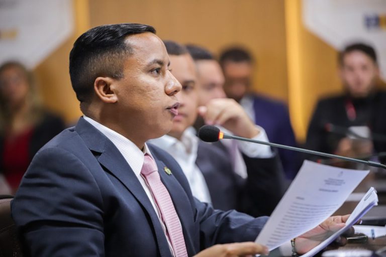 “Não tem conseguido liderar e dialogar com a sociedade”, diz Raimundo Penha sobre Eduardo Braide