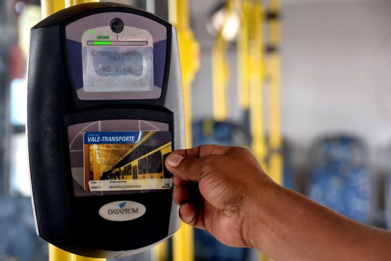 Saiba como evitar o “confisco” de créditos no cartão de passagem