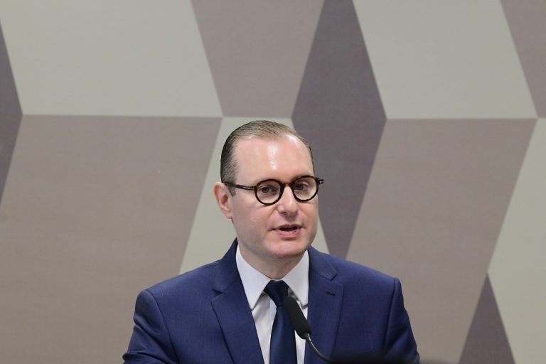 Senado aprova Cristiano Zanin como novo ministro do Supremo Tribunal Federal