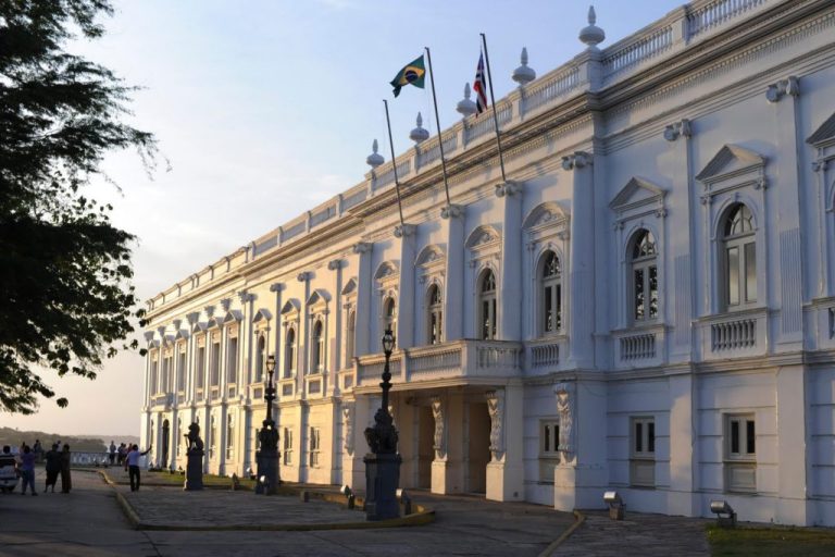 Governo anuncia corte de 25% em contratos para equilibrar as contas públicas no Maranhão