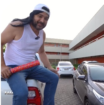 Deputado maranhense viraliza com sátira interpretando influencer que promove rifas ilegais