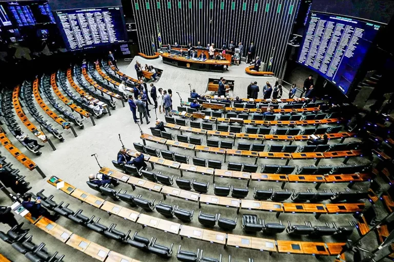 Nenhum deputado federal do Maranhão participou de todas as sessões em 2023