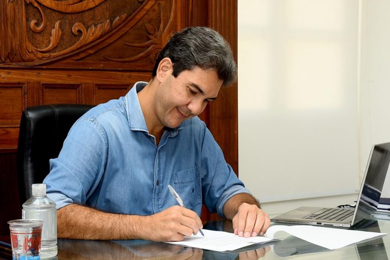 Por falta de orçamento aprovado, Braide edita decreto restringindo despesas públicas