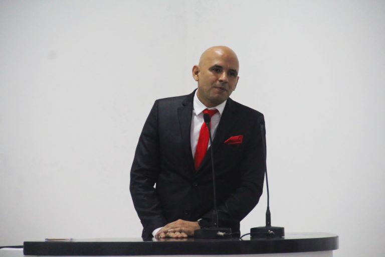 Câmara de Luís Domingues descumpre decisão judicial de reintegrar vereador