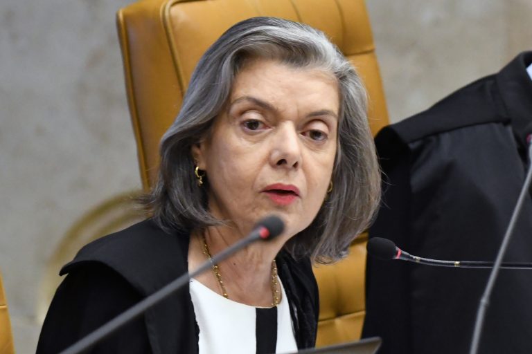 “Corte já reconheceu idade como critério”, diz Cármen Lúcia ao ao rejeitar ação