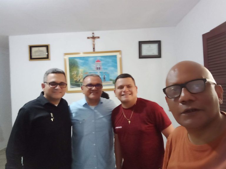 59 anos da Educadora FM: amor pelo rádio inspirou filho a seguir os passos do pai na emissora