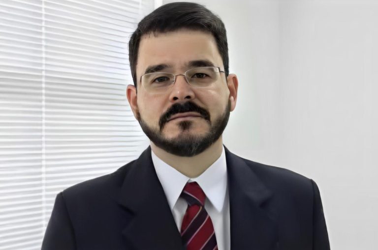 Corregedoria inocenta juiz acusado de bloqueios indevidos