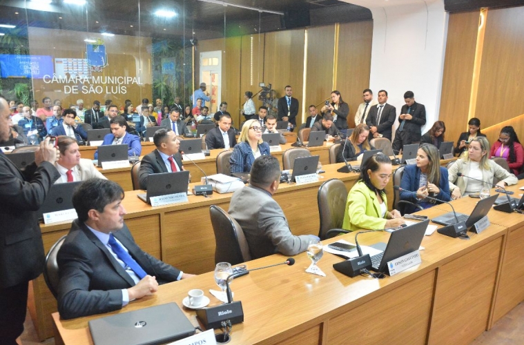 Câmara rejeita veto do prefeito sobre gestão das águas interiores