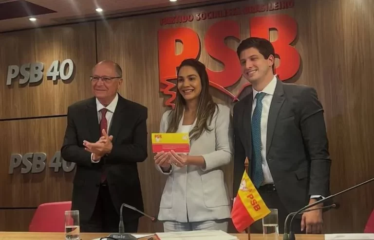 Senadora Ana Paula Lobato assume comando do PSB no MA