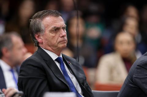 Defesa de Bolsonaro nas redes não fura a bolha, diz estudo