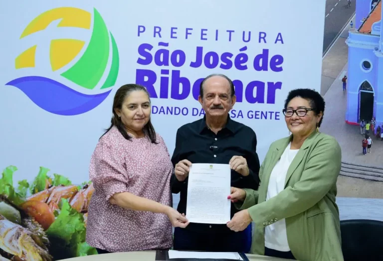 Dr. Julinho autoriza concurso público com quase 2 mil vagas