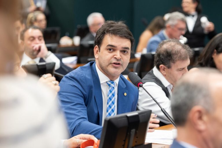Deputado quer fim da cobrança de bagagem de mão em voos