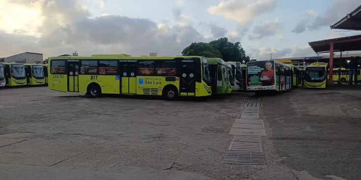 Liminar requer a quitação da folha e 80% da frota nas ruas