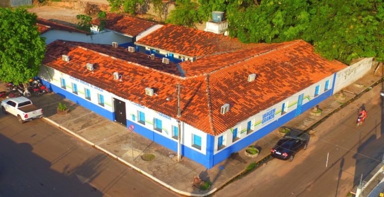 Vargem Grande: premiação para professor gera polêmica