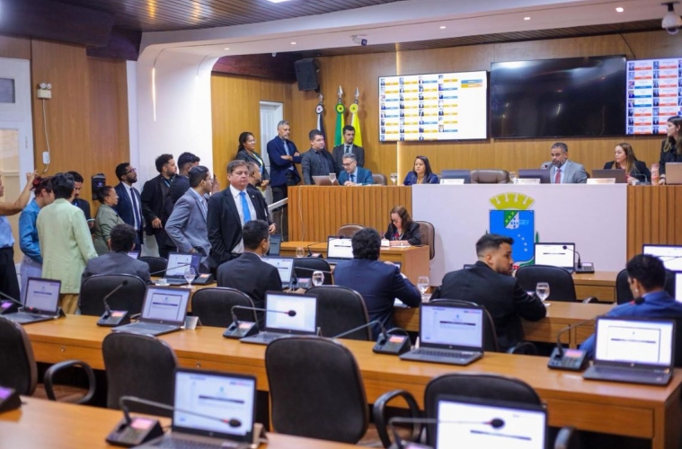 Câmara cancela sessão que votaria o orçamento 2026