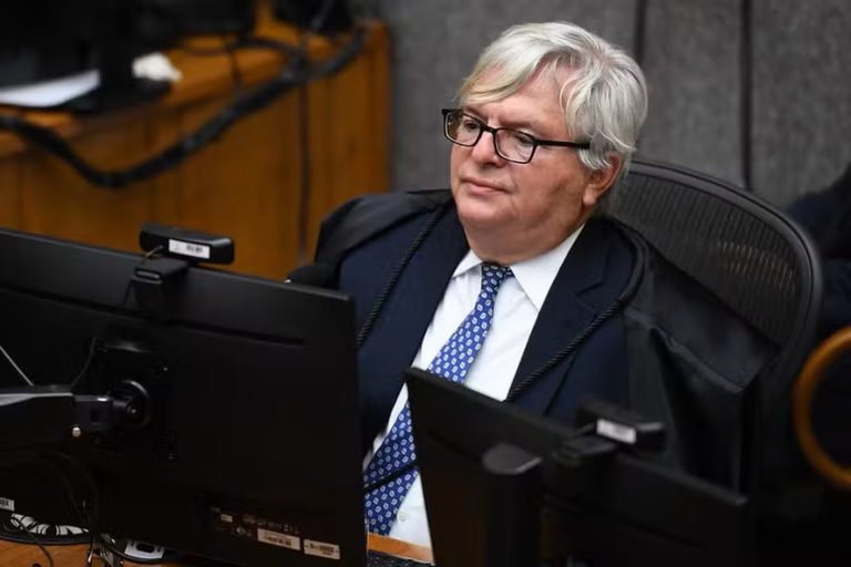 Com câncer, pregoeira de Paulo Curió pede domiciliar ao STJ