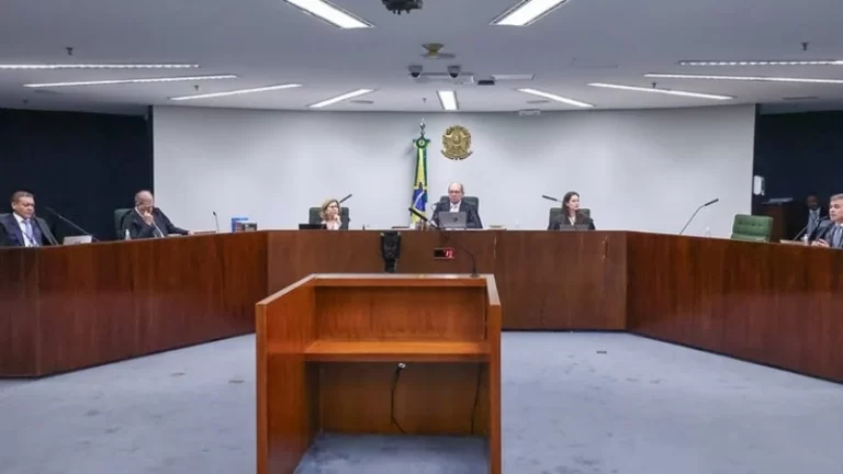 STF suspende inquérito contra deputado na Justiça Eleitoral