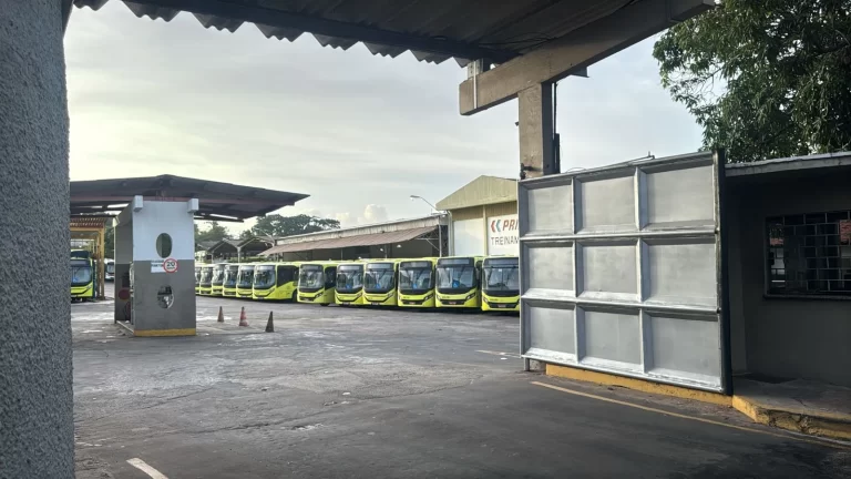 São Luís amanhece sem ônibus do sistema urbano com greve