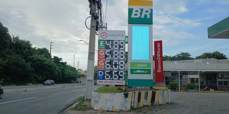 Alta da gasolina vira alvo de ação contra distribuidoras