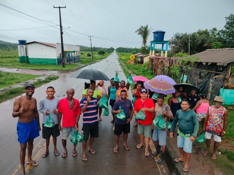 Vereador Jorginho distribui peixes em Central do Maranhão