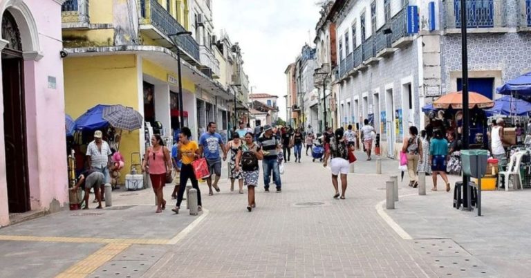 Fecomércio define horários de lojas e shoppings no feriado