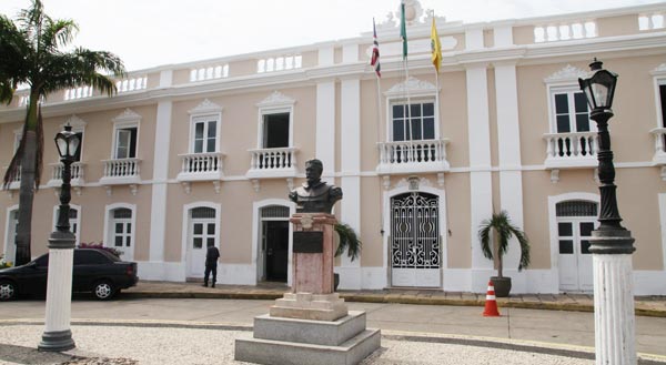 TJMA mantém decisão que obriga concurso em São Luís