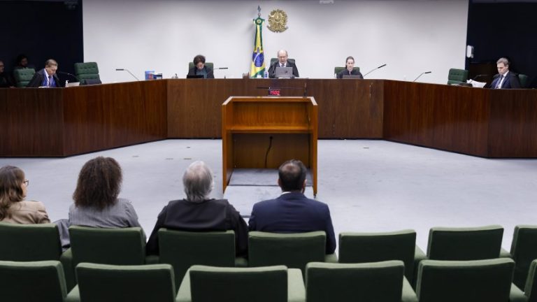 STF julga recurso de promotor contra pena de  demissão