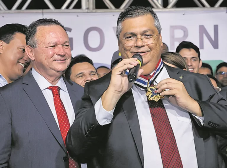 Sistema do TSE vê relação de Flávio Dino com alvos no STF